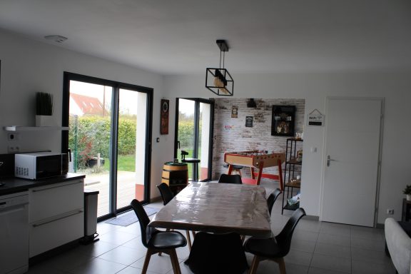 Cuisine et Salle de Jeux Cuisine et Salle de Jeux